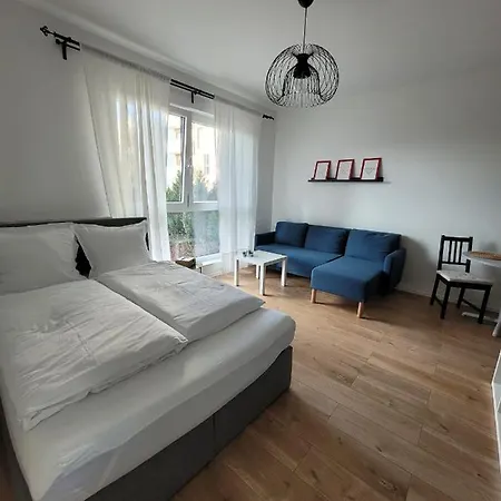 Apartment Bast 16 Apartamenty: Urban Convenience Near Key Landmarks *