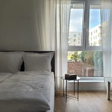 Bast 16 Apartamenty: Urban Convenience Near Key Landmarks *