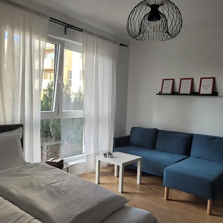 Bast 16 Apartamenty: Urban Convenience Near Key Landmarks Apartment *