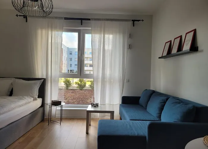 Bast 16 Ptak Szpital Matki Polki Szpital Kopernika Mandoria Orientarium Atlas Arena Plac Zabaw - Zamojska 20a M16 Parking